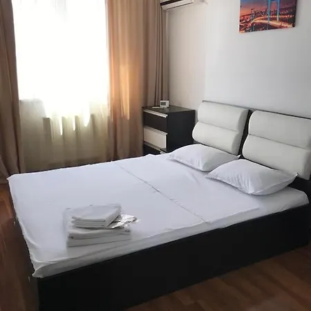Oda Apartments מאמאיה